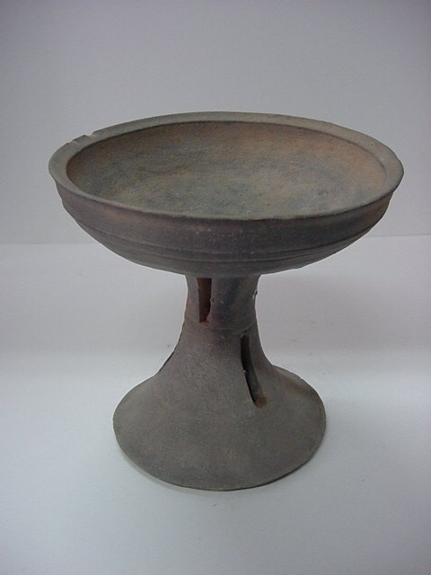 토기 굽다리 완