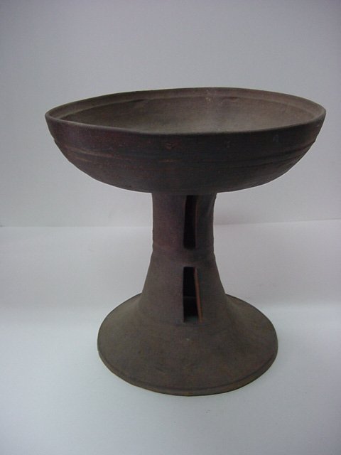 토기 굽다리 대완