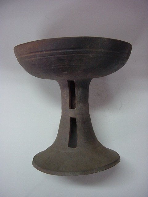 토기 굽다리 대완