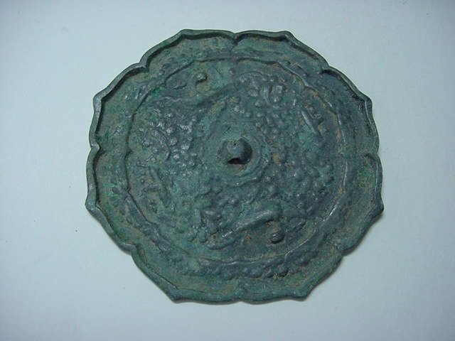 동물문 화형 청동경