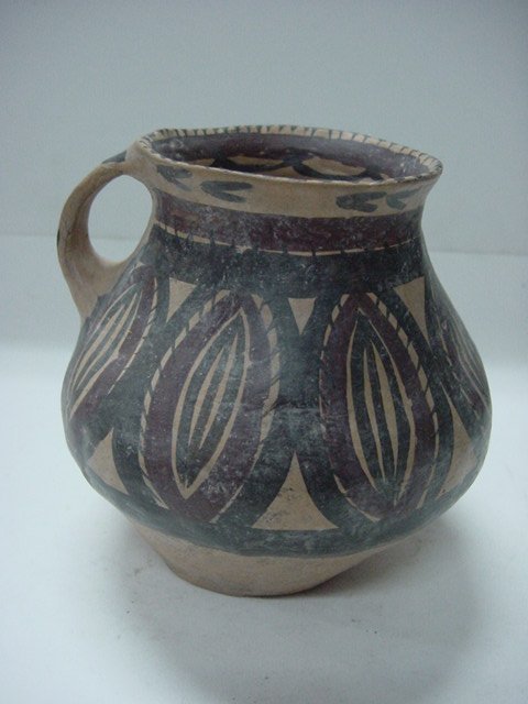 귀달린 채색적토기