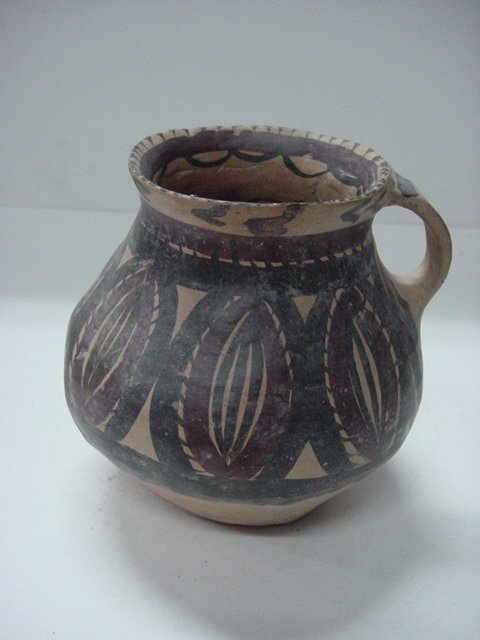 귀달린 채색적토기