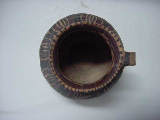 귀달린 채색적토기