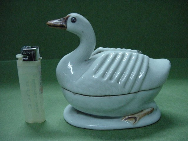 황유 오리형 도자기