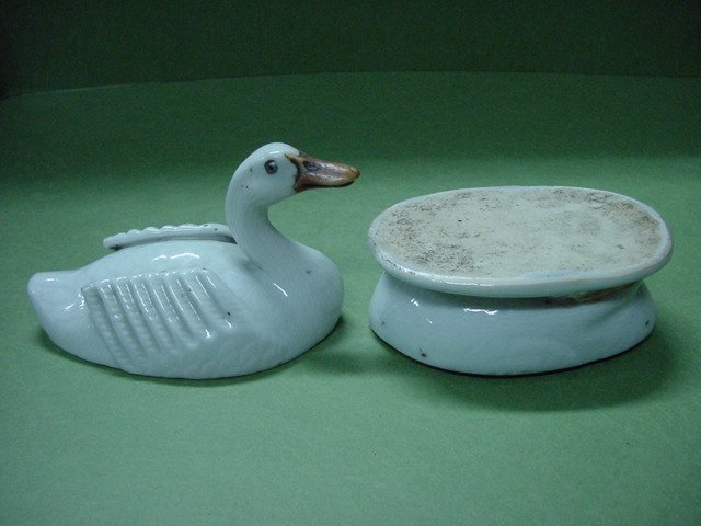 황유 오리형 도자기