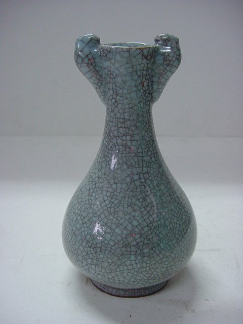 백자 귀달린 빙열문 소주병