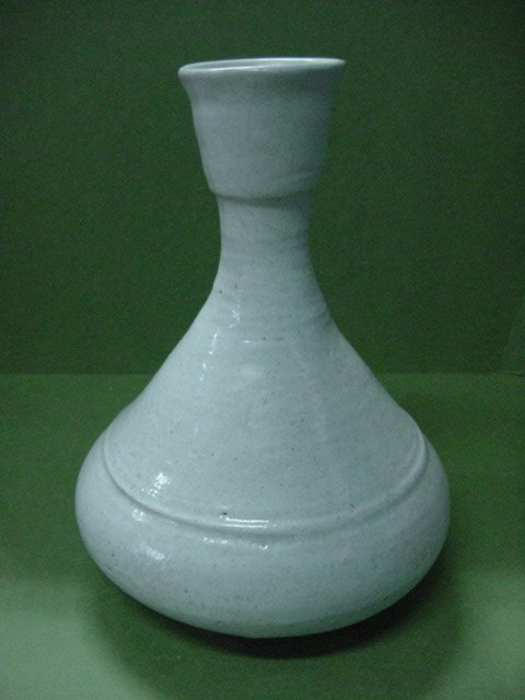 특이한 백자주병