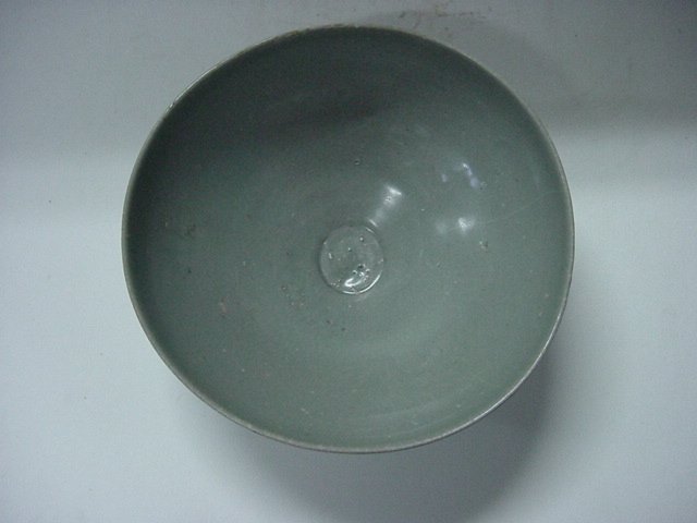 청자 음각 모란문 완