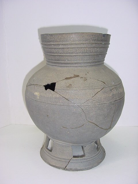 토기굽다리 물결인화문 장경호