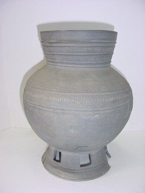 토기굽다리 물결인화문 장경호