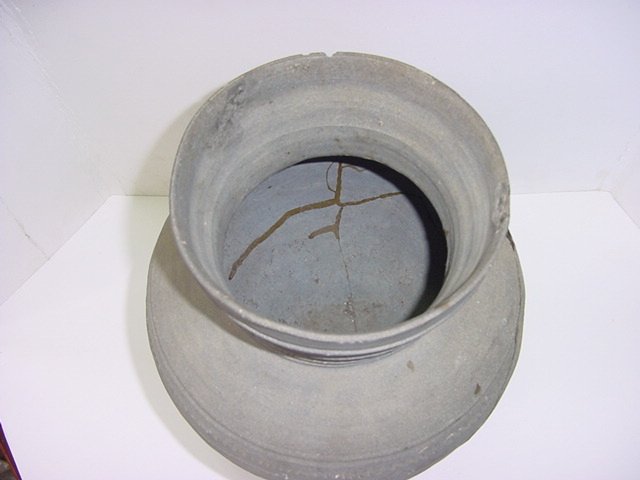 토기굽다리 물결인화문 장경호