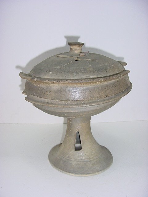 토기굽다리접시와 뚜겅