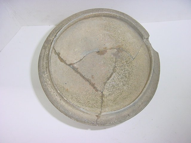 토기굽다리접시와 뚜겅