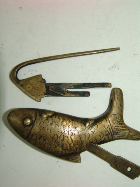 청동 물고기 열쇠
