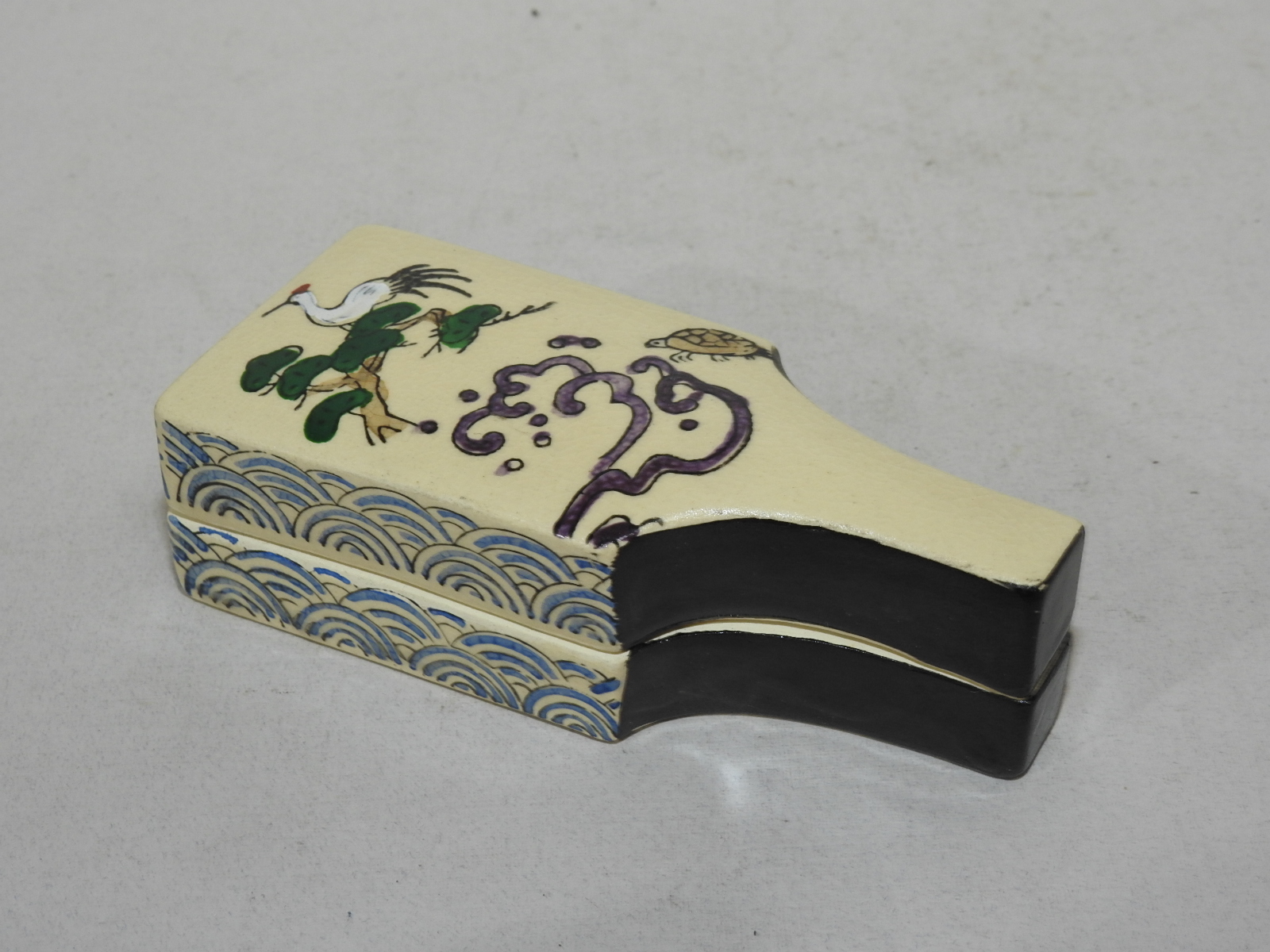 사스마 분청자 부채모양노송학문 향합