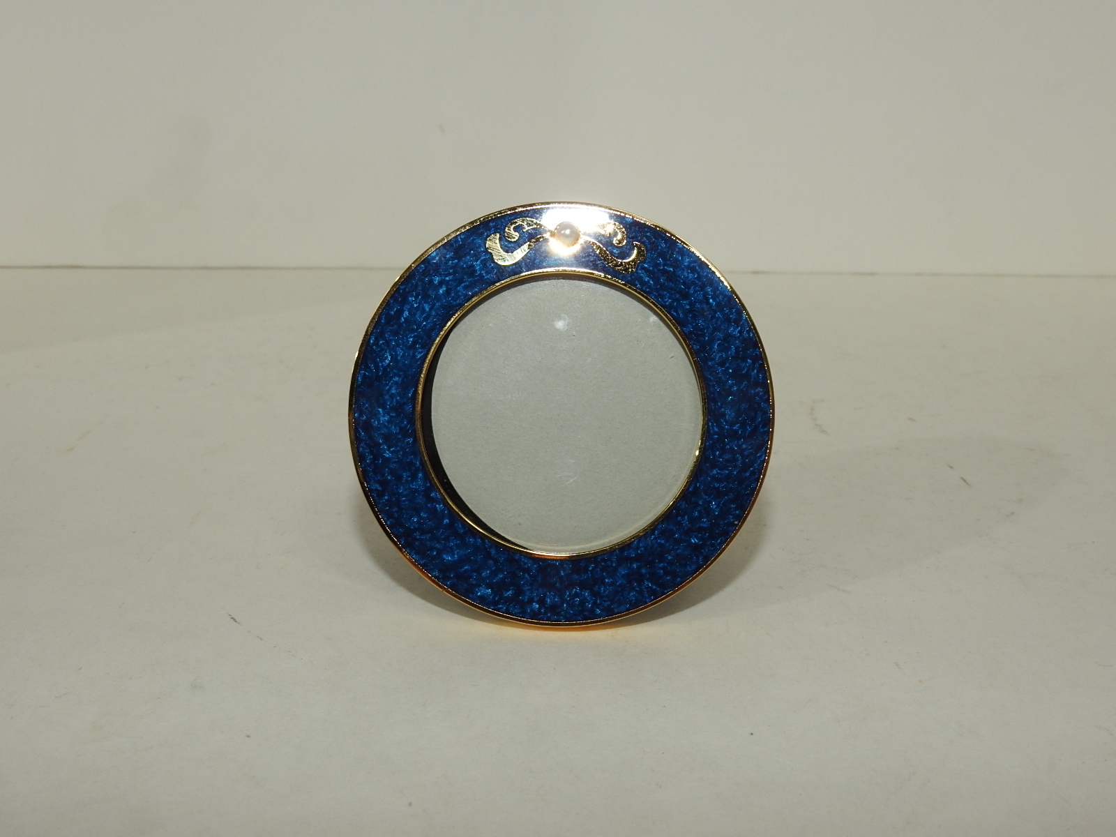 미키모토 청동에 진주가 장식된 액자