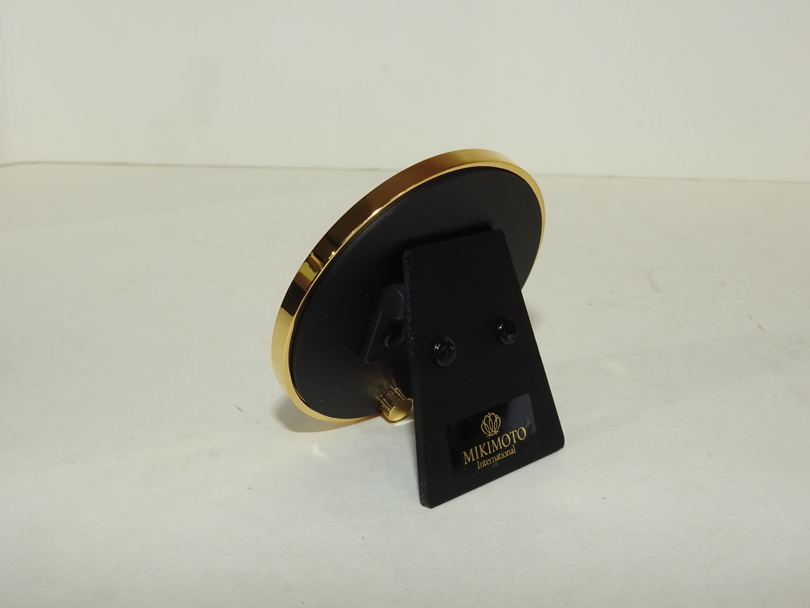 미키모토 청동에 진주가 장식된 액자