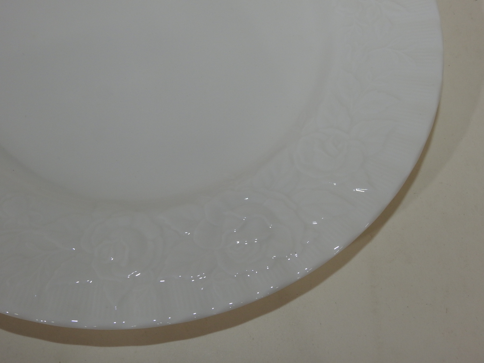 영국산 로얄덜튼 본챠이나양각화문 대완