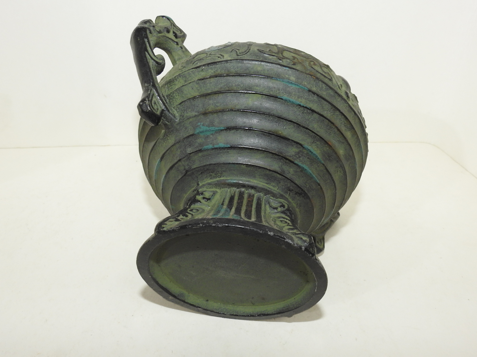 금속합금재질로된 추상문 이귀향로