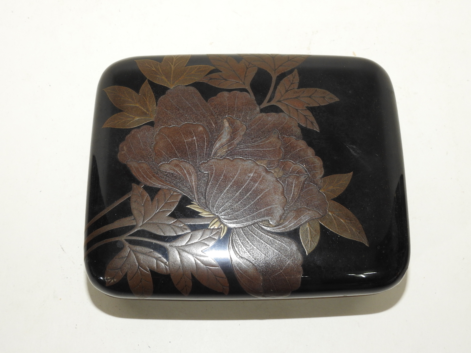 명품-나무에 옷칠화문 테두리순은 합