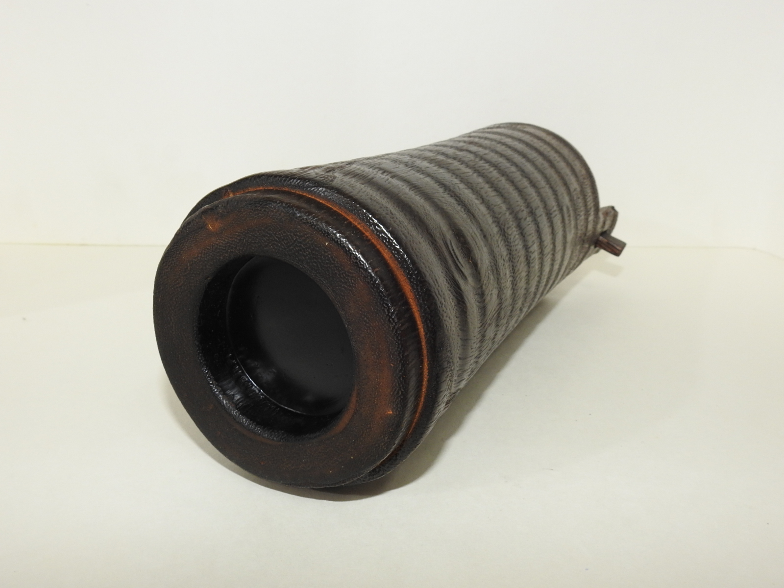 오동나무로된 화병