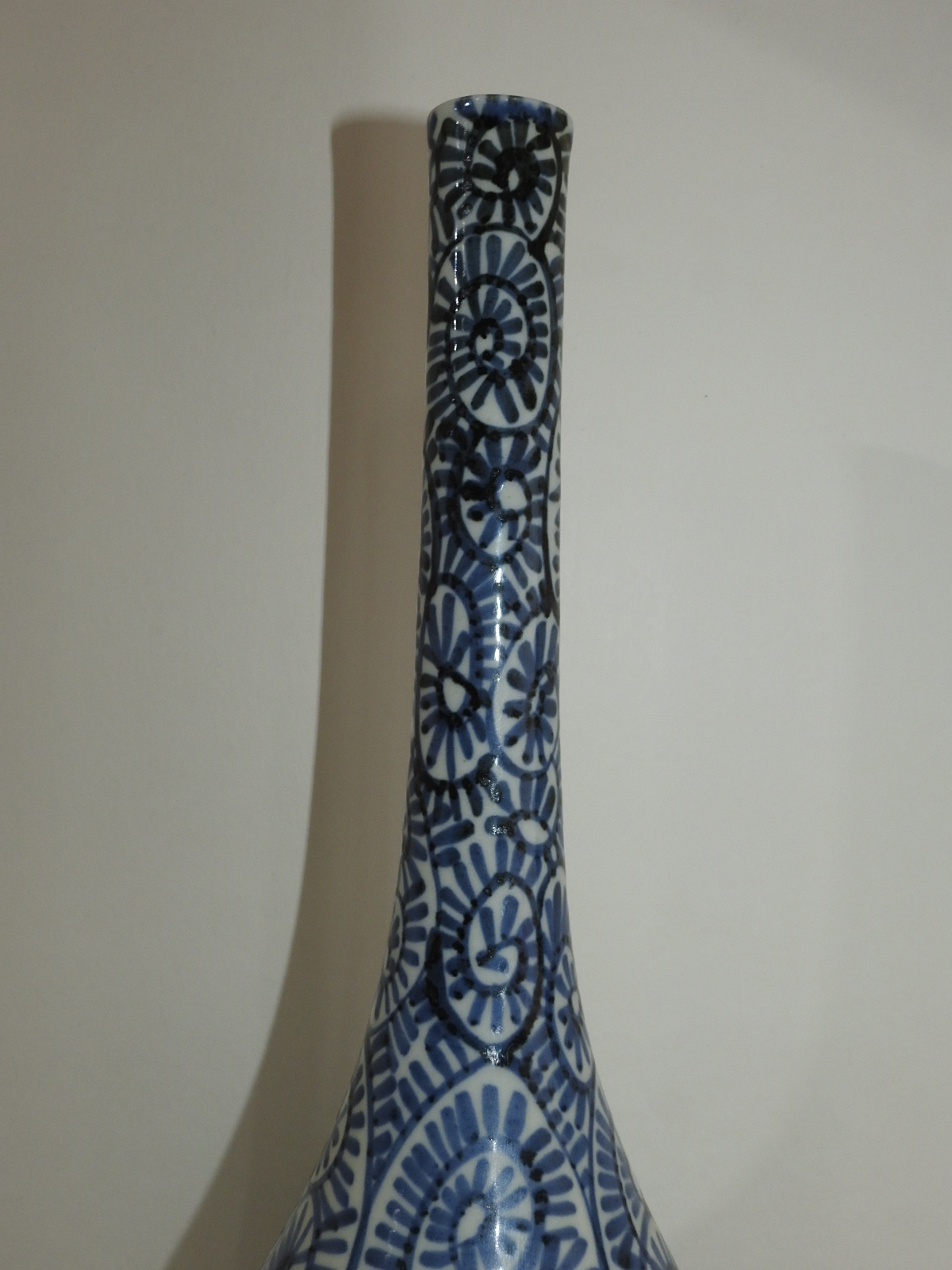 대형크기의 이마리 청화백자추상화문 대 주병