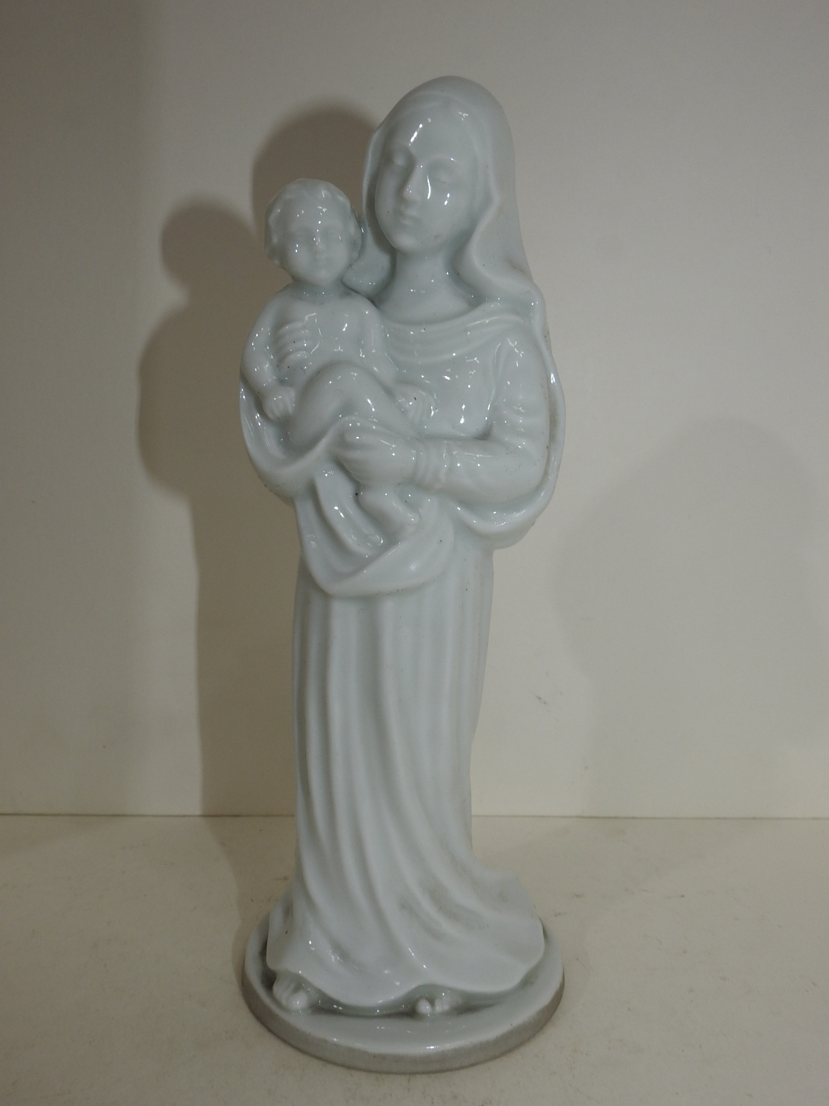 백자 성마리아 조각상