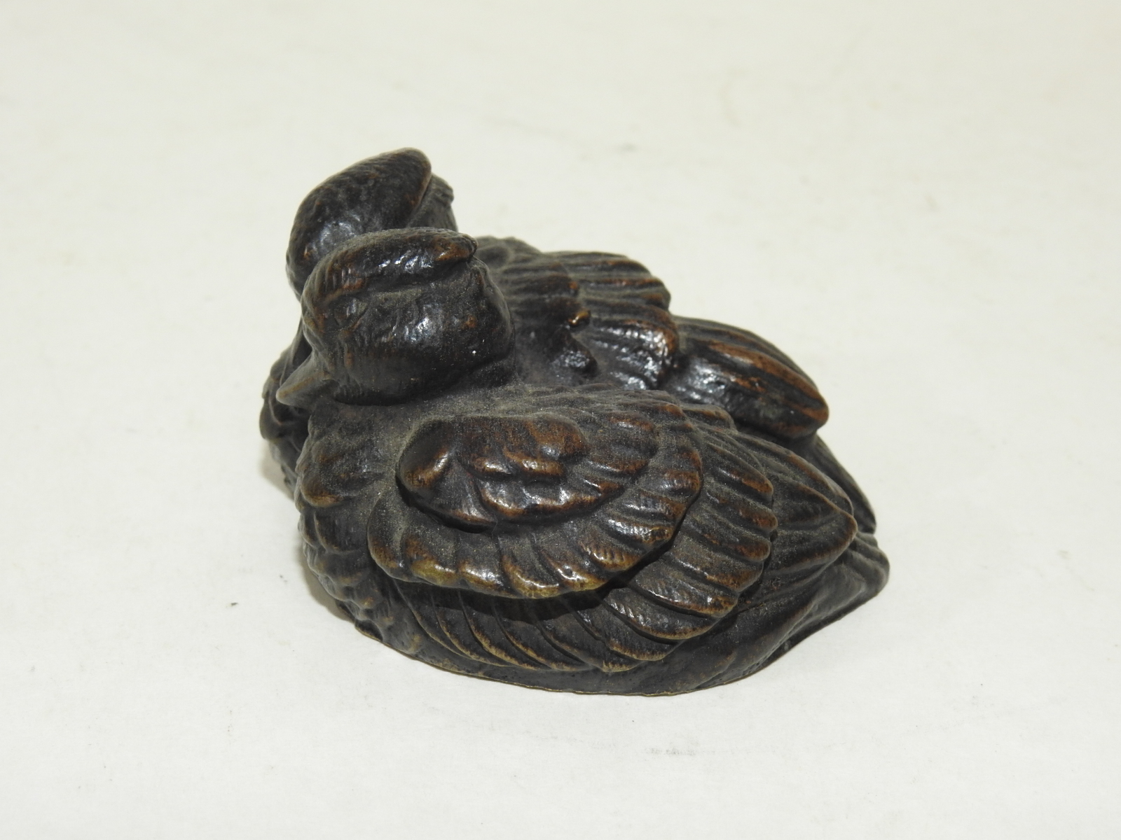 연대좋은 묵직한 청동통으로된 새 조각상