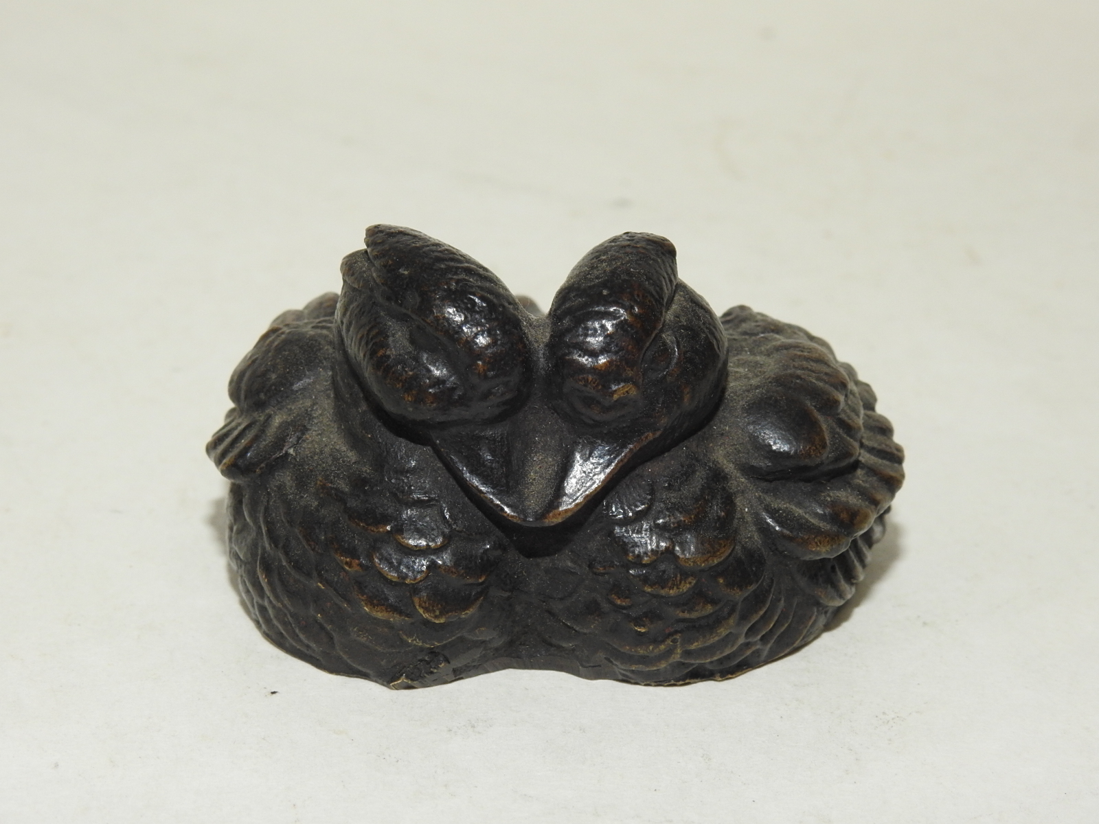 연대좋은 묵직한 청동통으로된 새 조각상