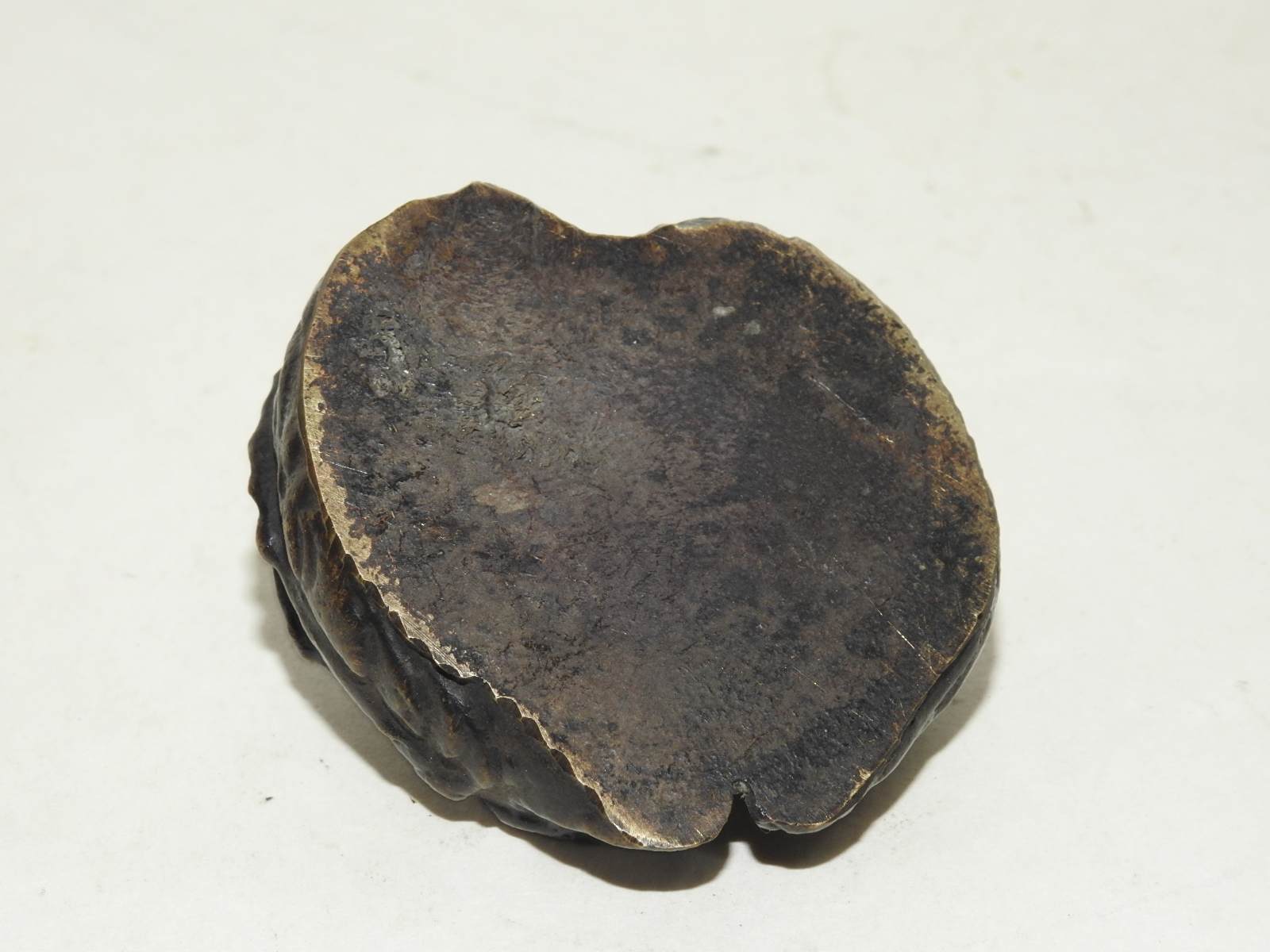 연대좋은 묵직한 청동통으로된 새 조각상