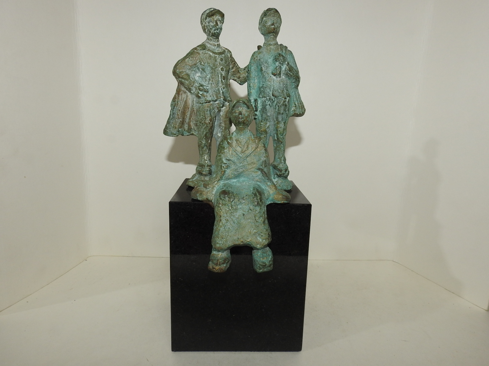 대리석받침에 청동브론즈 인물 조각상