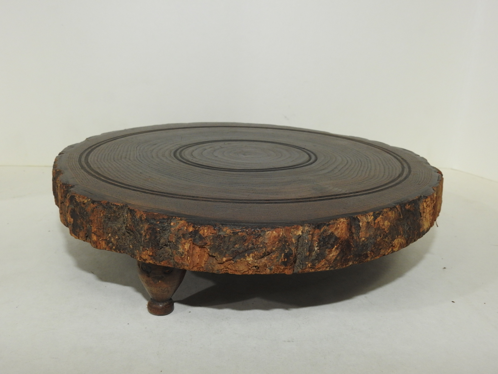 연대좋은 원목나무로된 삼족화대