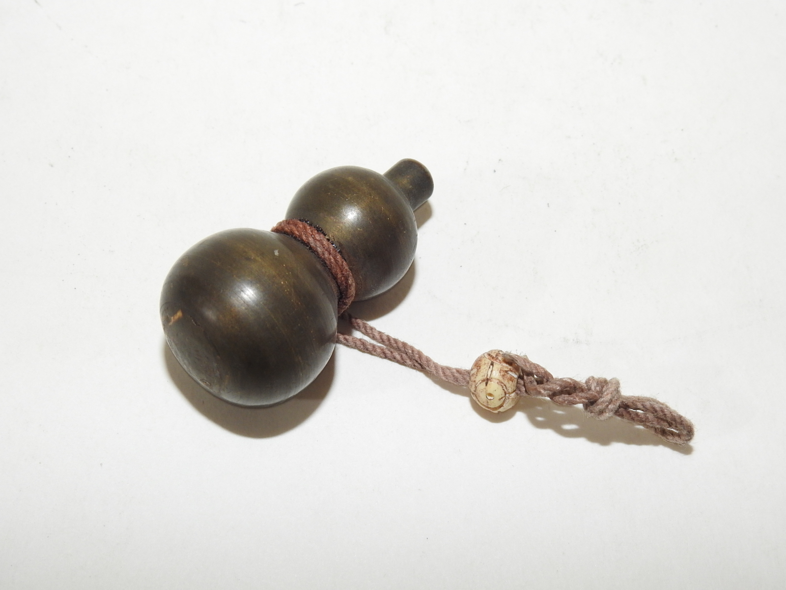 묵직한 청동통으로된 호리표주박모양 노리개