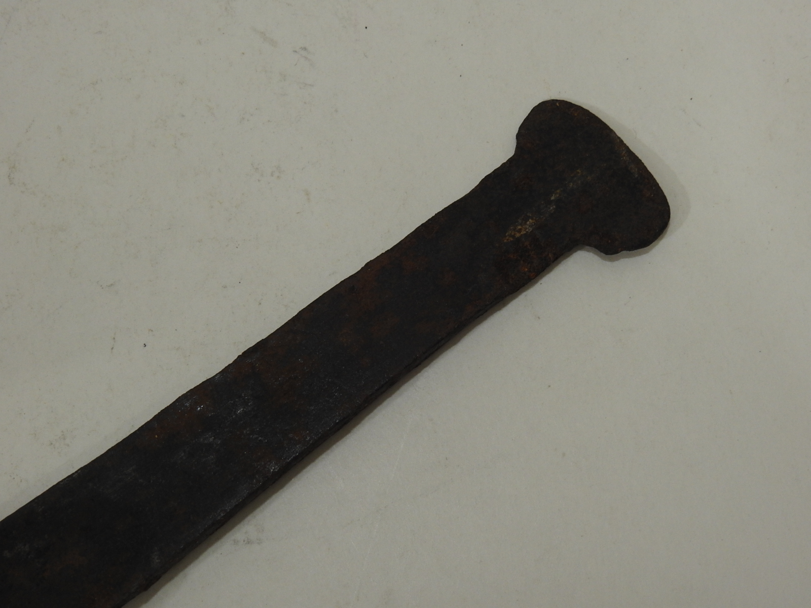 연대가좋은 무쇠로된 낫모양 도구