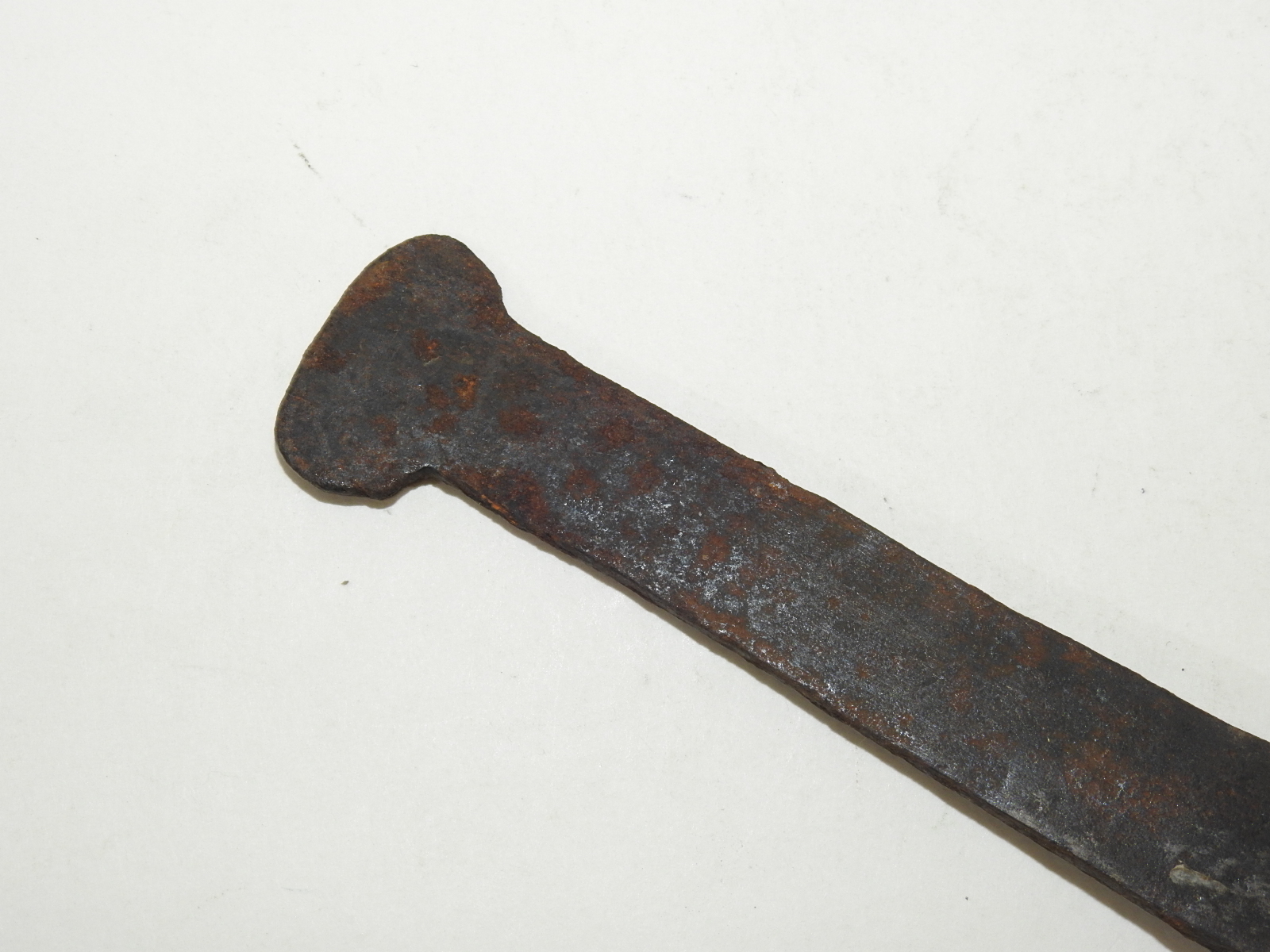 연대가좋은 무쇠로된 낫모양 도구