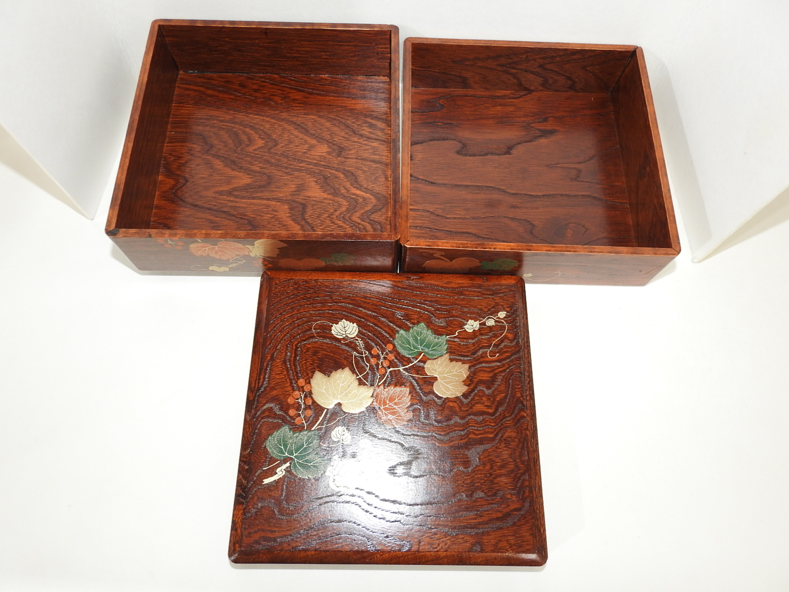 미사용 원목나무에 금채포도문 이단합