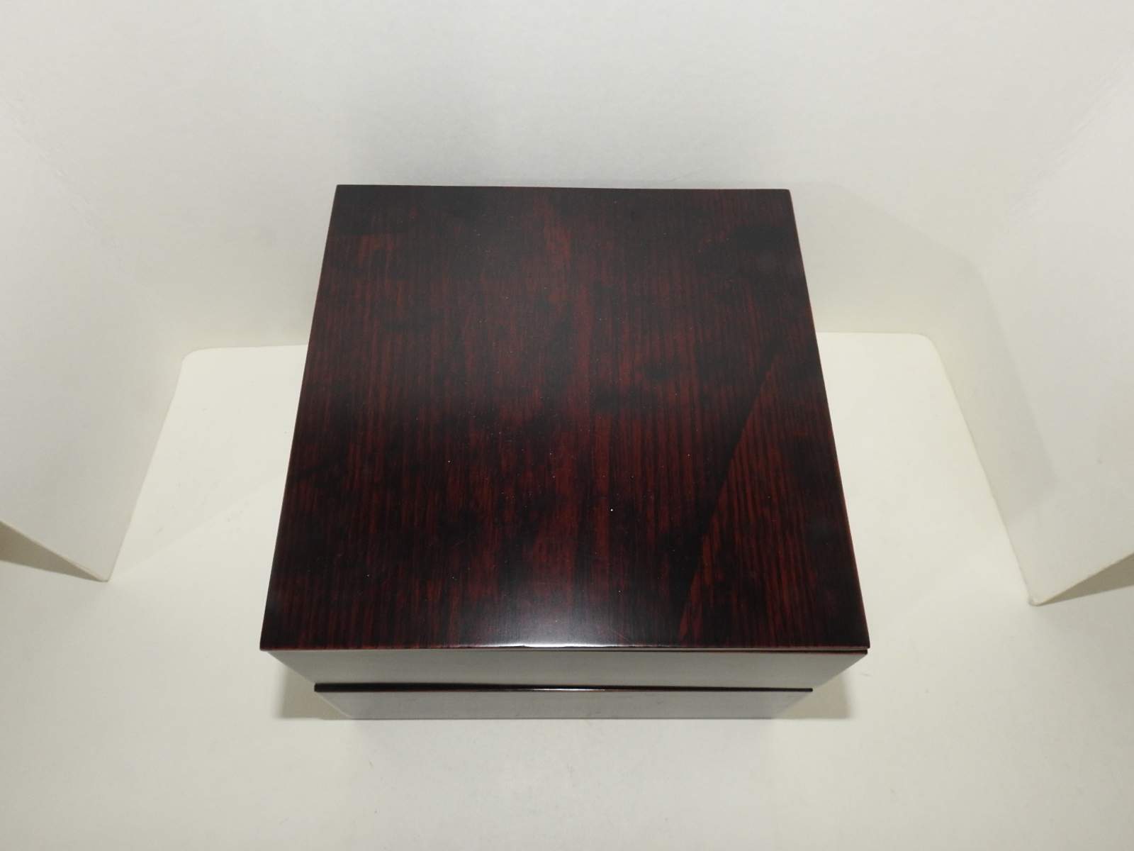 미사용 원목나무로된 이단합