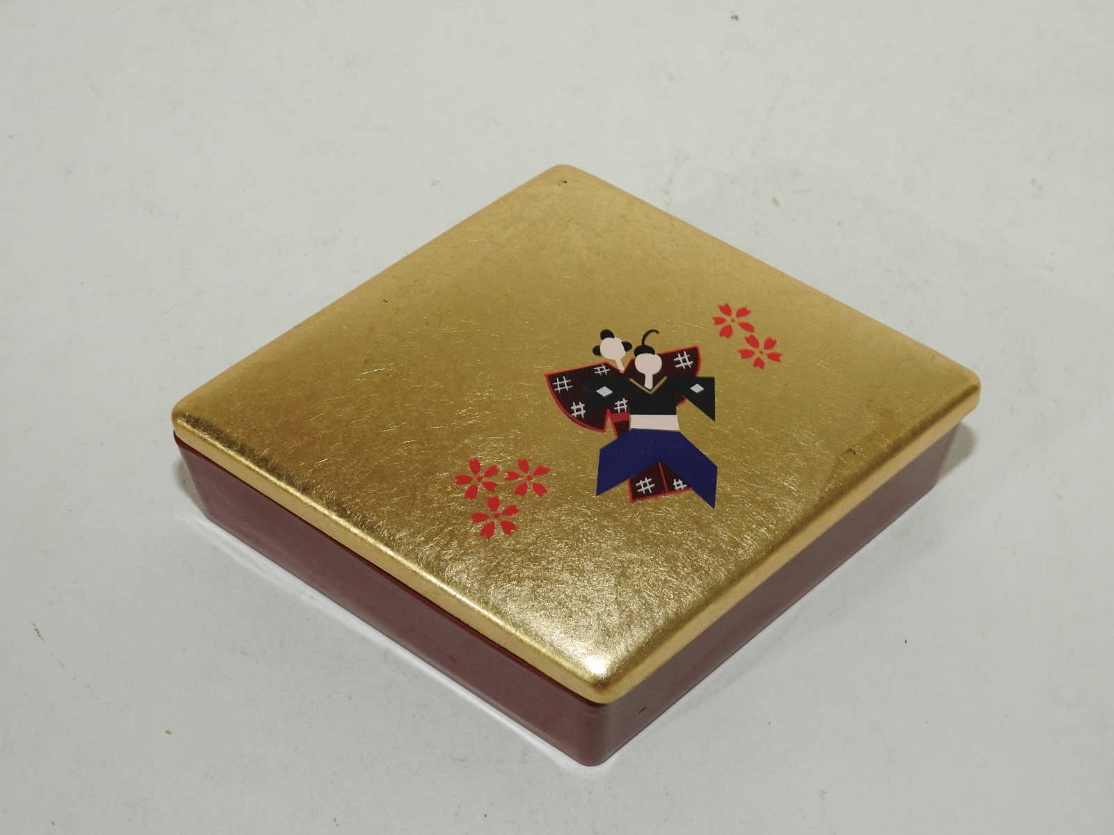 미사용 사각금채 인물문 합