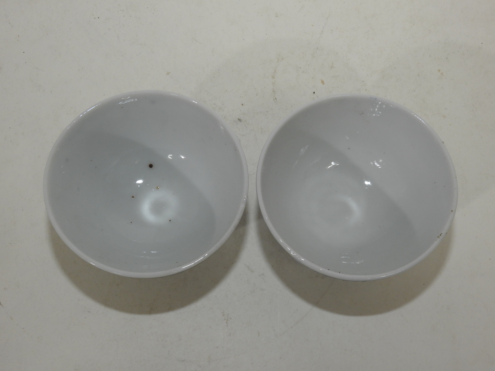 연대가좋은 청화백자추상화문 잔 2점