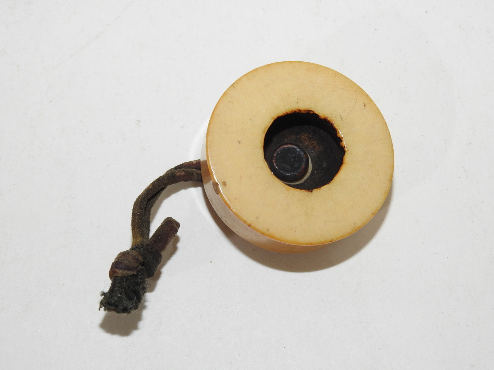 연대가좋은 골동 상아로된 노리개