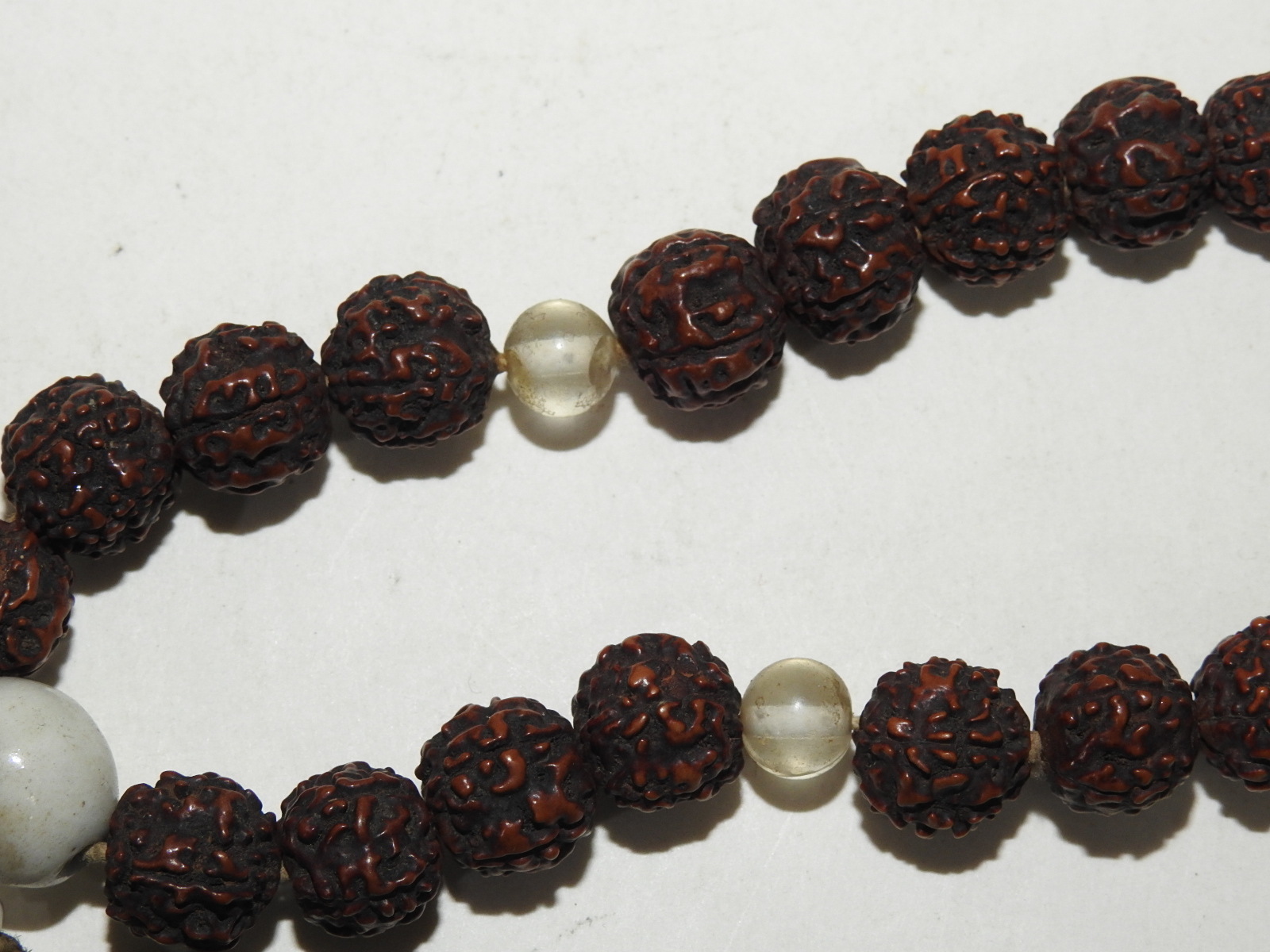 연대가좋은 나무열매로된 염주
