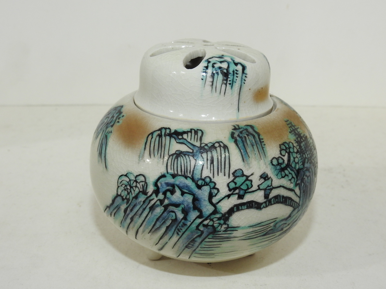 구다니 분청자청화산수문 향로