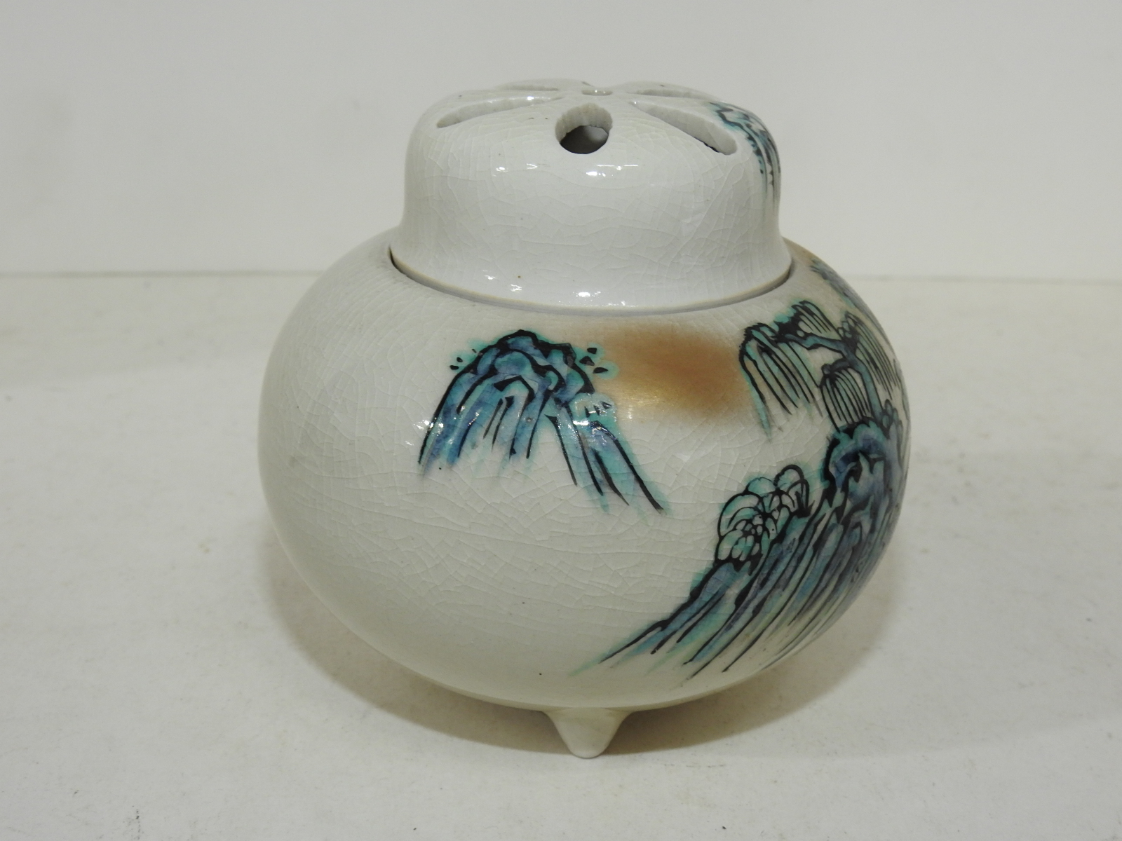 구다니 분청자청화산수문 향로