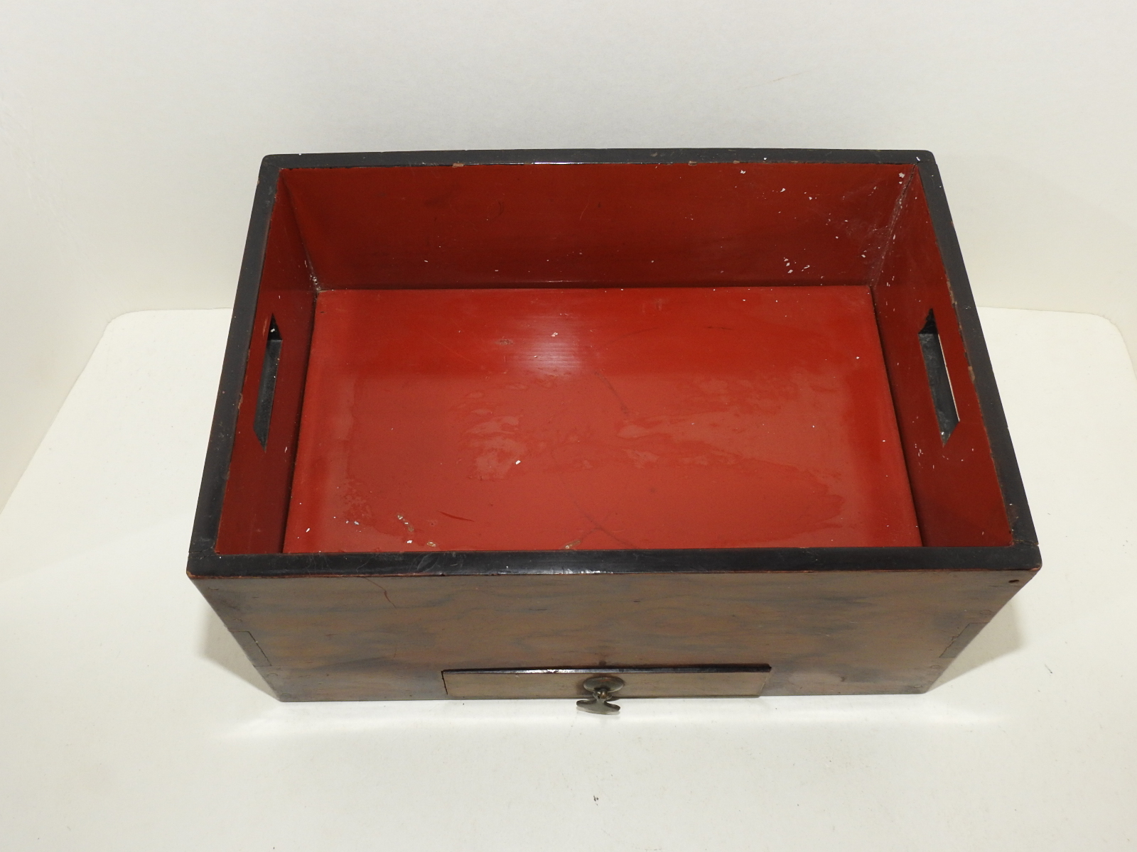 연대좋고 나무의 결이 좋은 벼루함