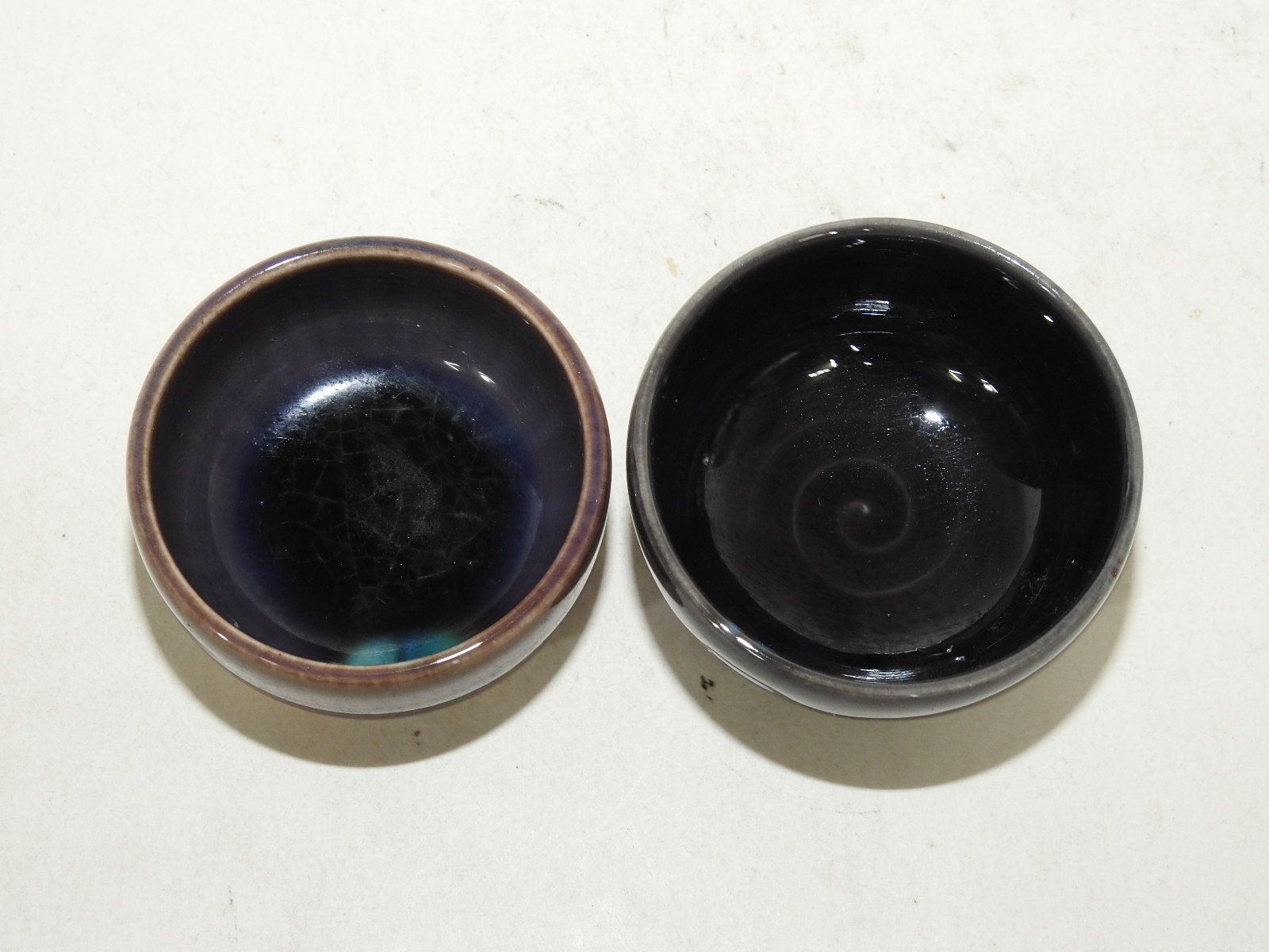 유약흘림이 좋은 청자잔 2점