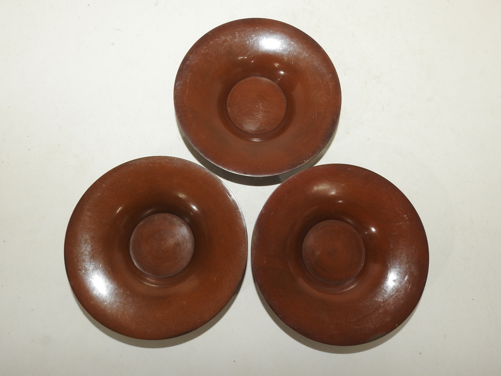 묵직한 동으로된 차탁 3점