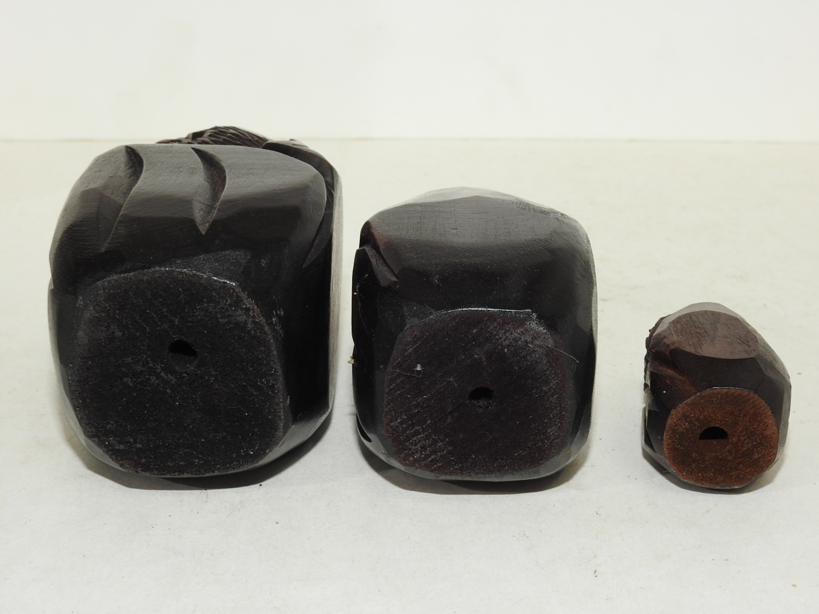 원목나무로된 달마 조각상 3점