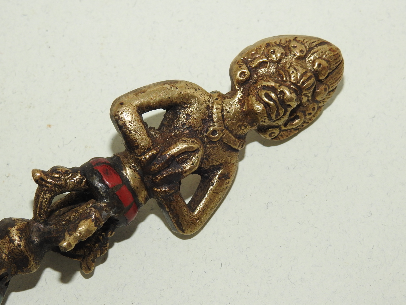 청동으로된 터키석이 장식된 티벳불구