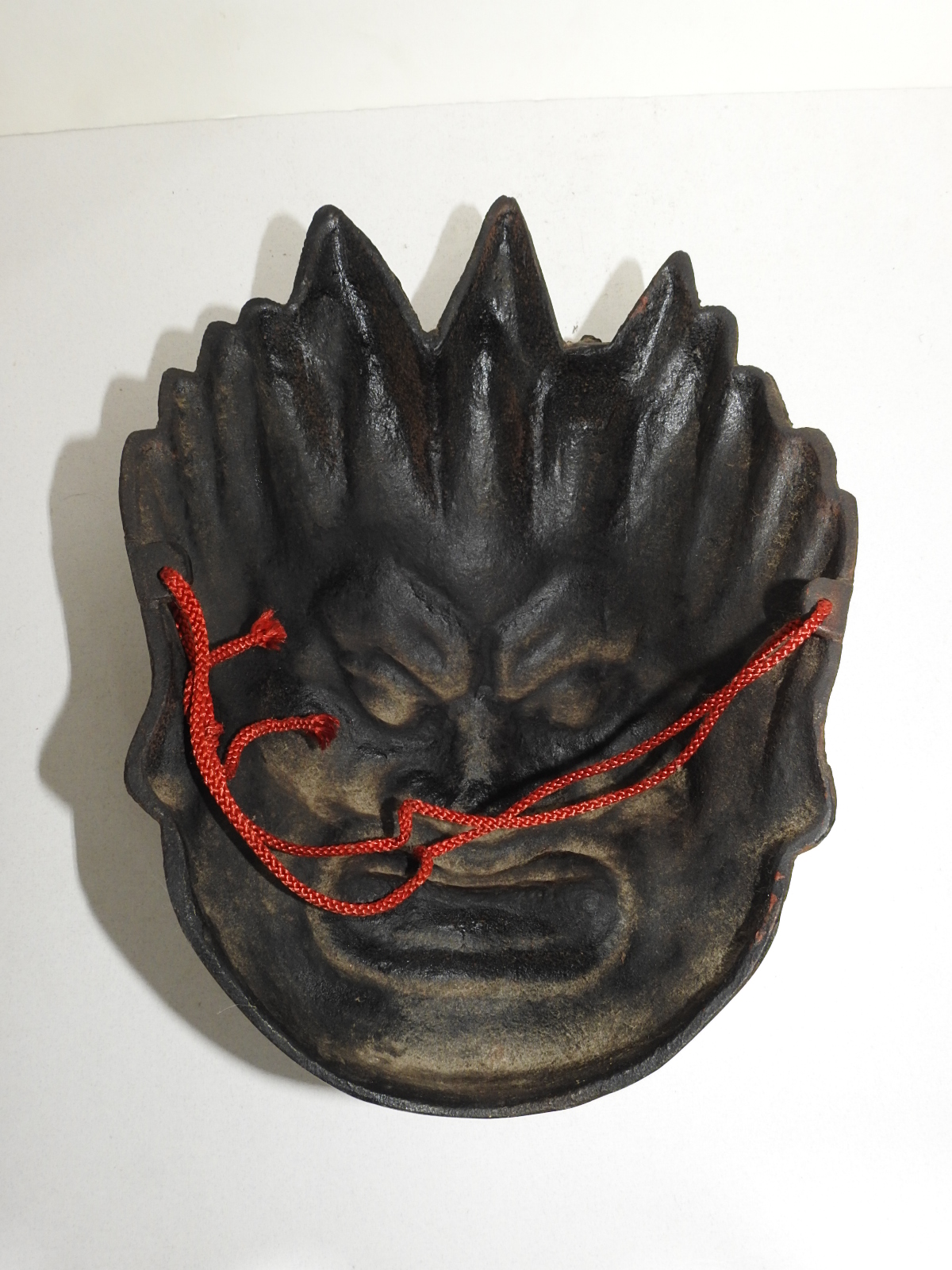 연대가좋은 무쇠로된 괴면 탈