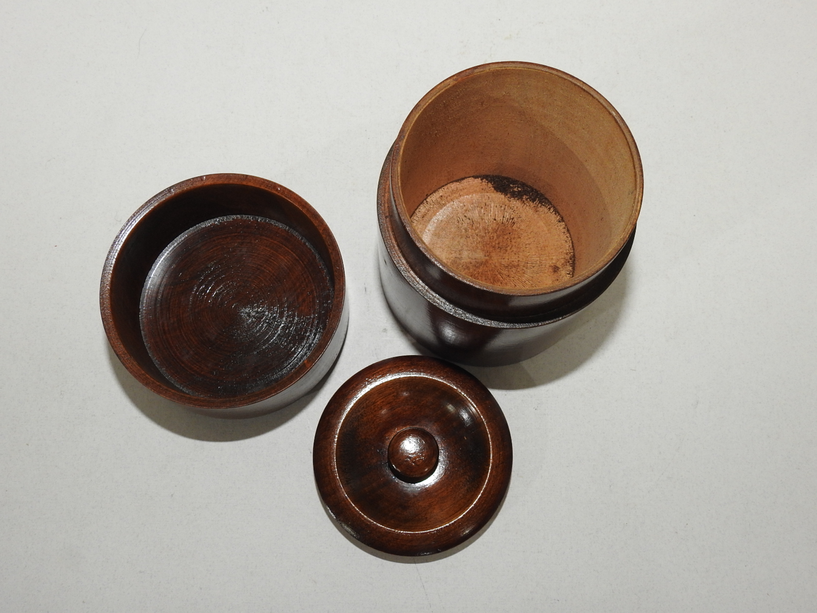 원목나무로된 차통